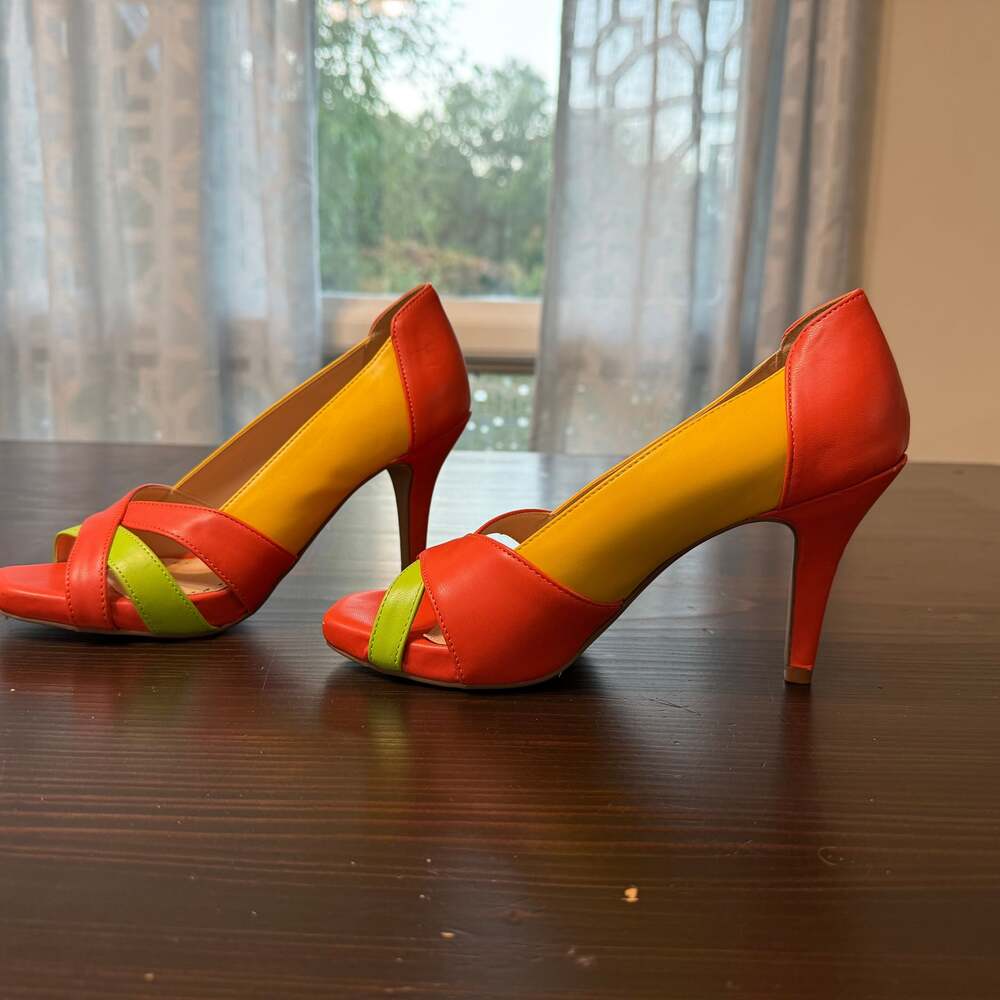 Adrienne‎ Vittadini Yellow & Orange Classic Elegant Heels - Picture 7 of 8